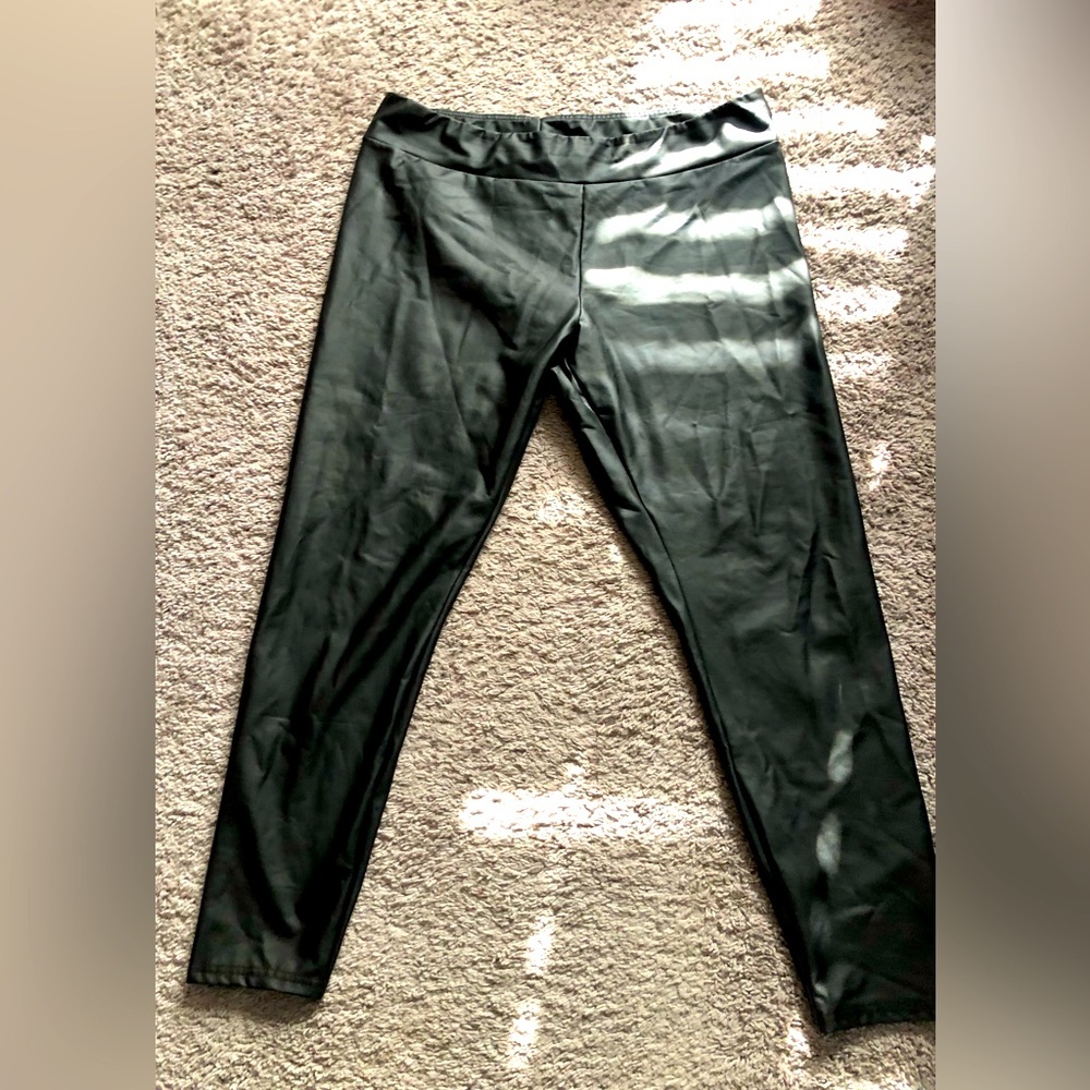 🖤Black Faux Leather Leggings XL